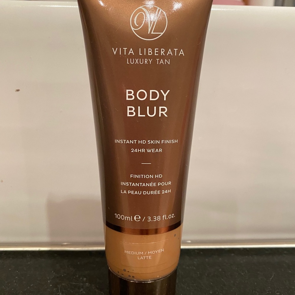 Vita Liberata Body Blur body highlighter/bronzer